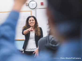 Die Schulen entscheiden, ob der Präsenzbetrieb am Donnerstag, 18. Januar 2024, ausgesetzt wird oder nicht. Foto: iStock/FatCameraner Unwetterwarnung aus. Foto: iStock/sengchoy