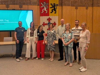 Referierten beim GBE-Tag: Markus Wilmer (von links), Nora Esser, Angela Cabanski, Dr. Sonja Maurer, Dr. Wolfgang Sommer, Heidrun Schößler, Maximilian Gütt und Dr. Brigitte Borrmann. Foto: Kreis Heinsberg
