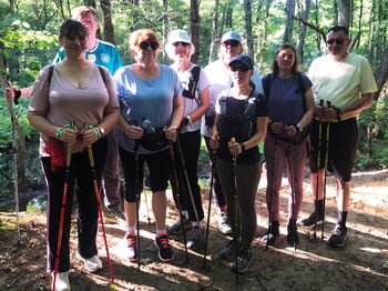 Viele Bürger nutzten die Gelegenheit, neue Sportarten wie beispielsweise Nordic Walking auszuprobieren. Foto: Elke Prince