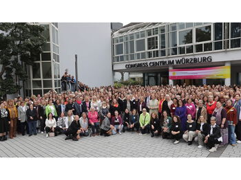 Die Gleichstellungsbeauftragten Petra Büschgens (Kreis Heinsberg), Elke Bodewein (Erkelenz) und Sonja Opwis (Wegberg) waren in Würzburg mit dabei. Foto: BAG/Susanne Hübner