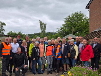 Das radelaktivste Team des Kreises, „CDU und Freunde“, erhielt einen Stadtgutschein „Heinsberg-schafft-mehr“ im Wert von 500 Euro. Foto: „CDU und Freunde“